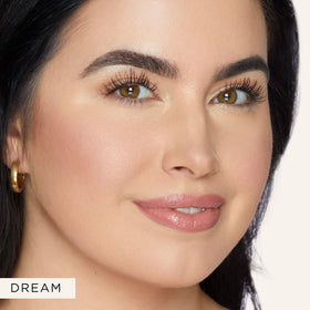 tarte Shape Tape Glow Wand with diamond complex provides a soft-focus glow.