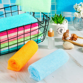 Tatuo 12-piece exfoliating towel set with color variety for the family.