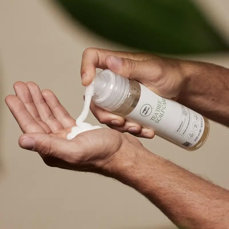 Tea Tree Regeniplex foam texture delivering lightweight root lift.