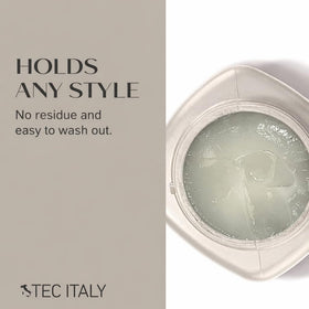 Hands applying Tec Italy Gel Dela Cera Effetto Normale for smooth control.