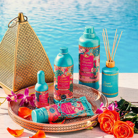 Aloe vera and calendula in Tesori d’Oriente bath for soothing softness.