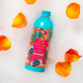 Close-up view of creamy foam from Tesori d’Oriente bath product.