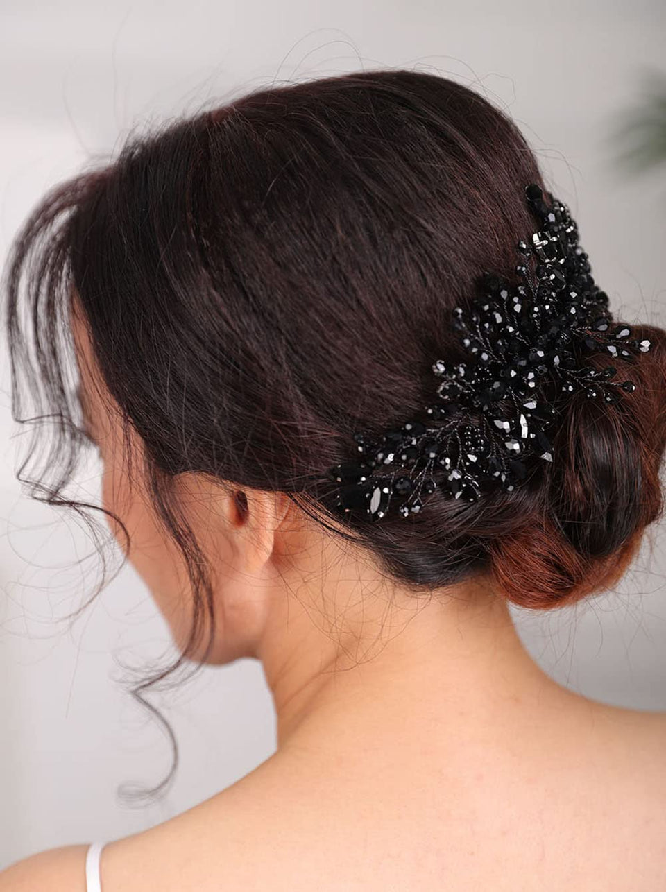 Teyglen black rhinestones hair comb for brides adds subtle sparkle