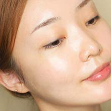 Thank You Farmer Sun Project Shimmer Sun Essence contains natural extracts for gentle radiance.