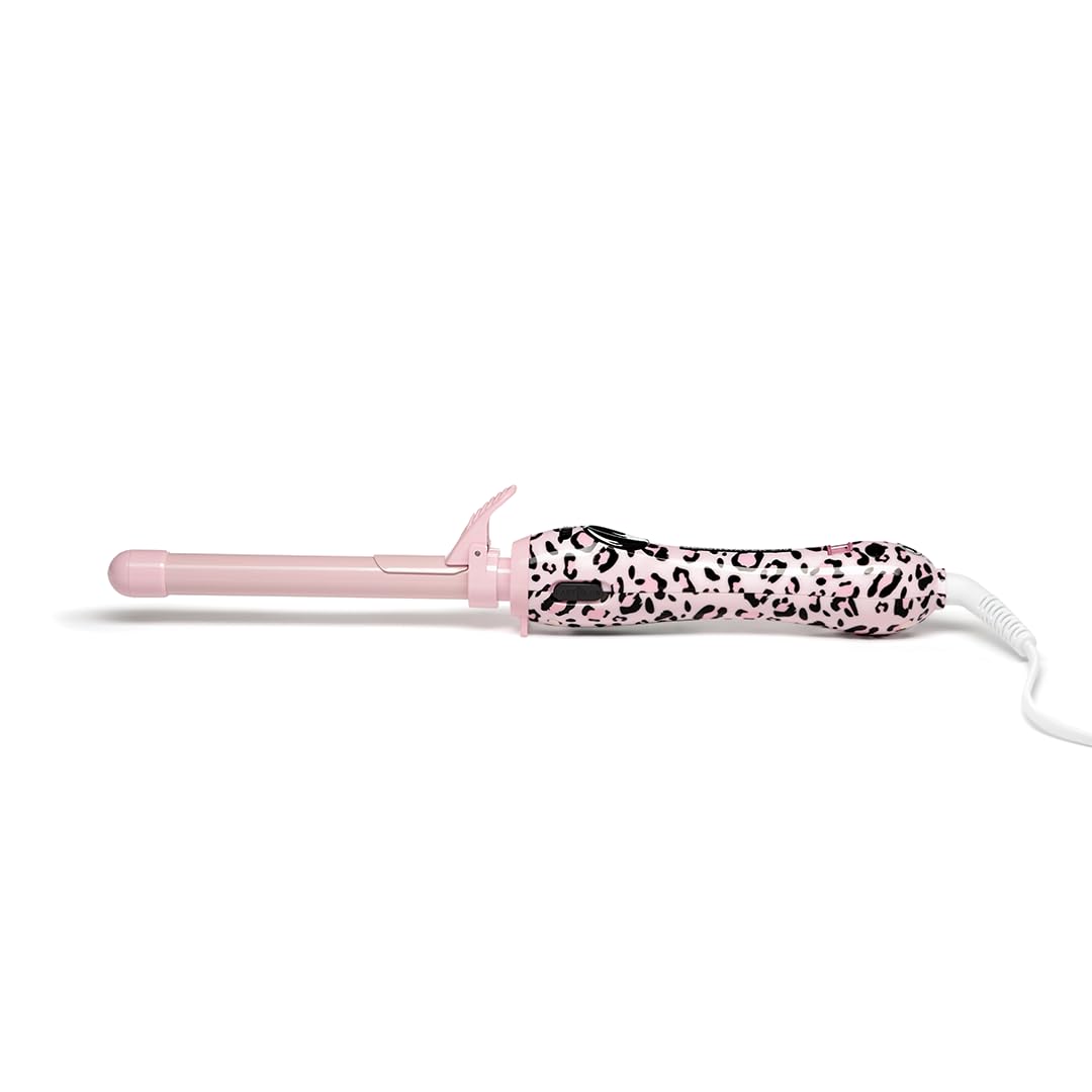 The Beachwaver Co. S75 digital temperature display enables precise heat tuning.