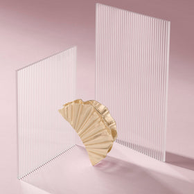 The Hair Edit Golden Hour clip showcases durable metal construction and shine.