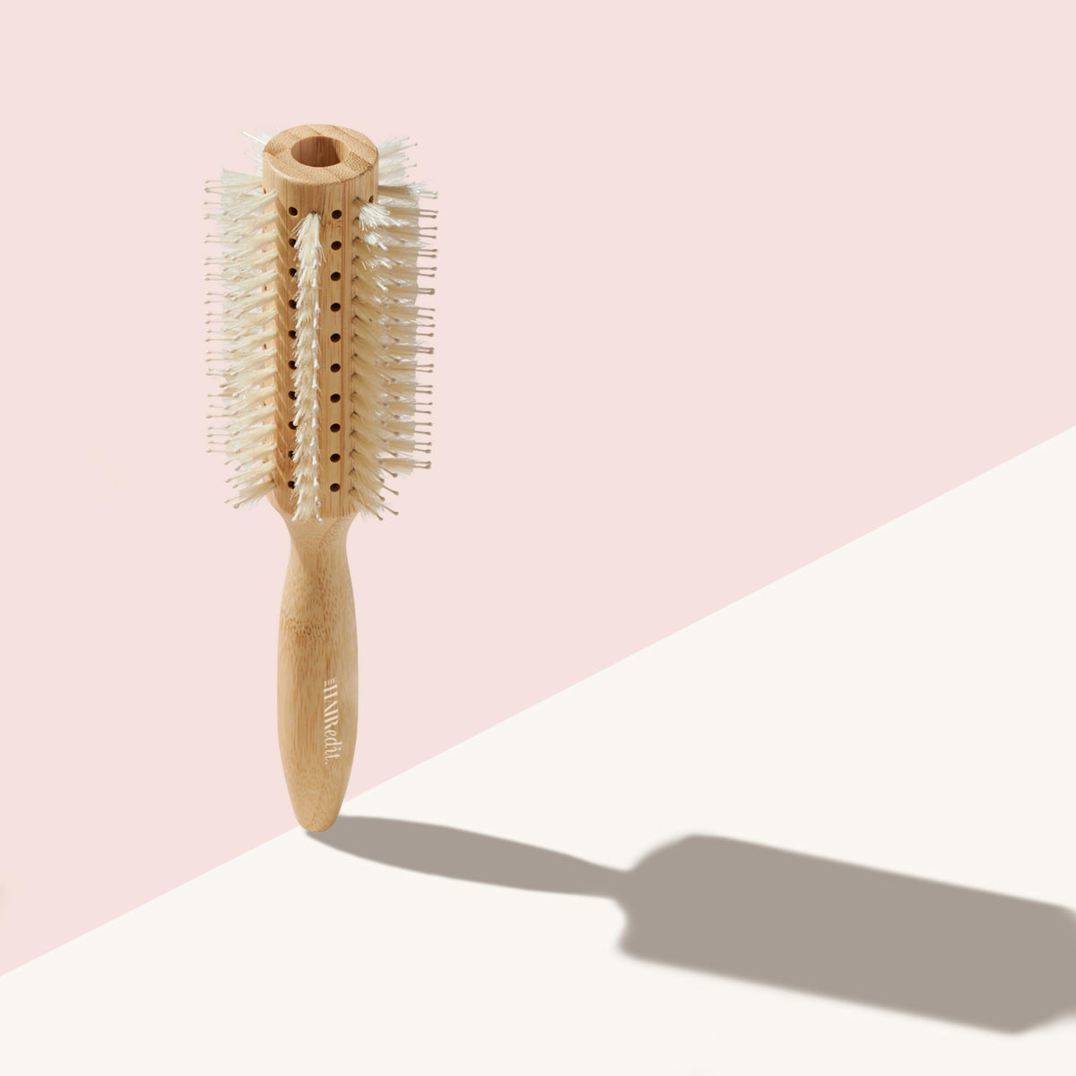 The Hair Edit Sleek Goddess ergonomic grip ensures comfortable styling sessions.