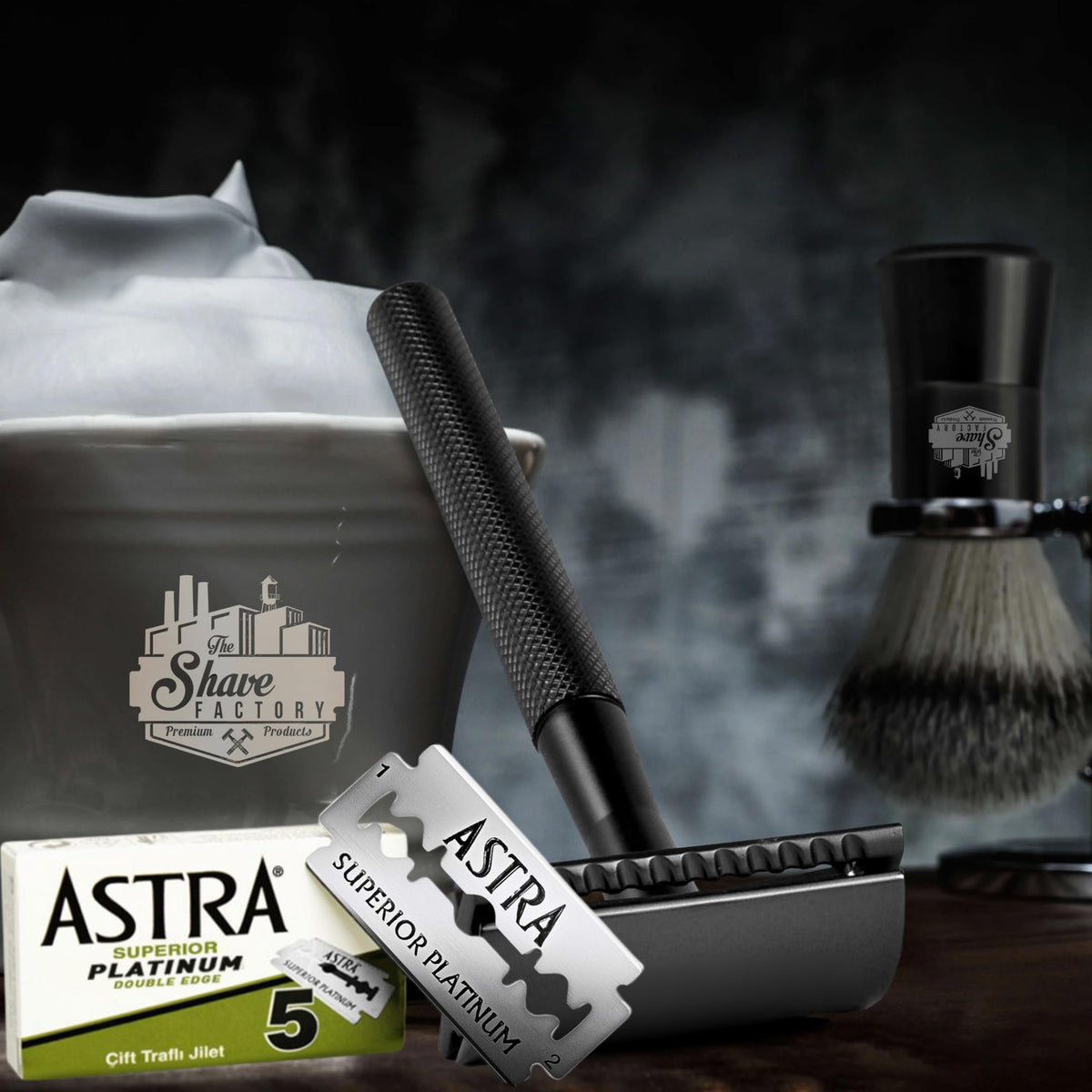 The Shave Factory Astra Platinum 300-count pack inner view showing blade access.