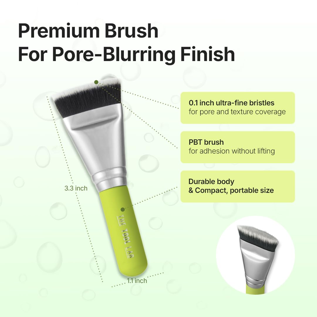 THE TOOL LAB Aqua Fitting Duo supports liquid foundation application with even coverage