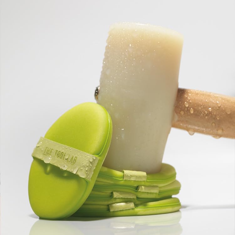THE TOOL LAB Happyrim Aqua Puff oval design enables fast, precise blending around features