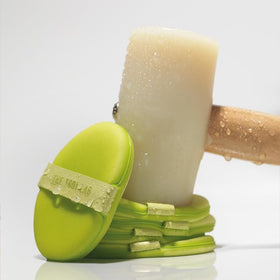 THE TOOL LAB Happyrim Aqua Puff oval design enables fast, precise blending around features