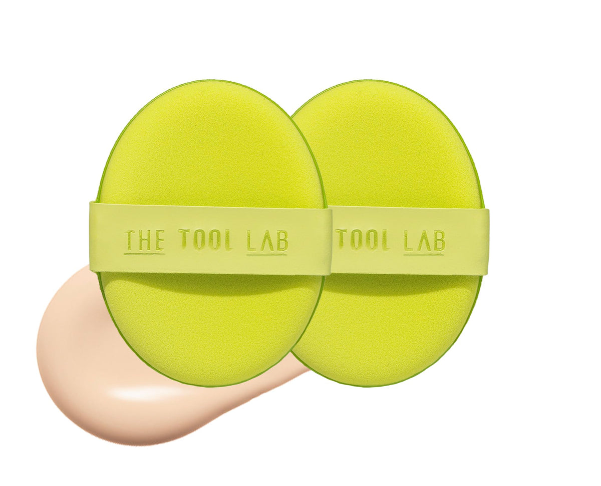 THE TOOL LAB Happyrim Aqua Puff close-up shows micro-fine pores for seamless blending