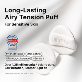 THE TOOL LAB Round Puff 2.1 inch showcases even coverage around eyes.