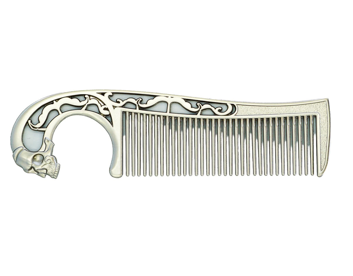 The Vintage Grooming Co includes a sturdy necklace chain for discreet carry