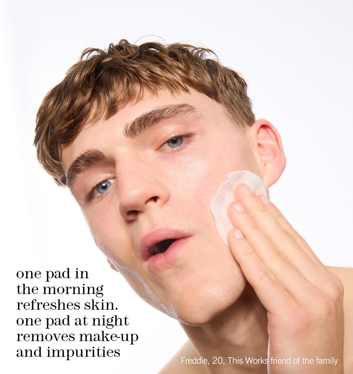 THISWORKS In Transit mint detail highlights a refreshing cleanse during busy days.
