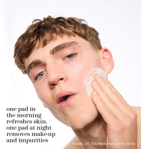 THISWORKS In Transit mint detail highlights a refreshing cleanse during busy days.