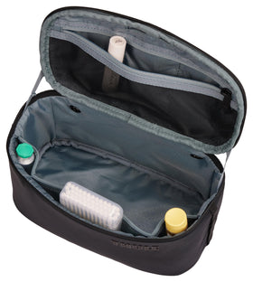 Thule Subterra 2 toiletry bag bluesign label indicating sustainable production