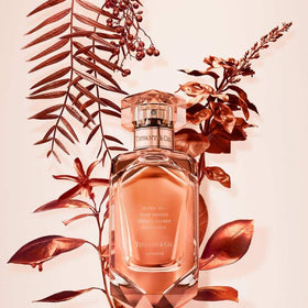 Tiffany & Co. Rose Gold Intense vanilla hint conveys subtle sweetness.