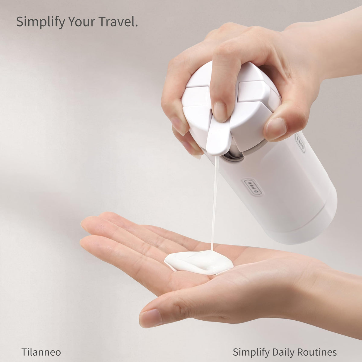 Tilanneo cosmetic container travel-4in1 showing four compartments for liquids.