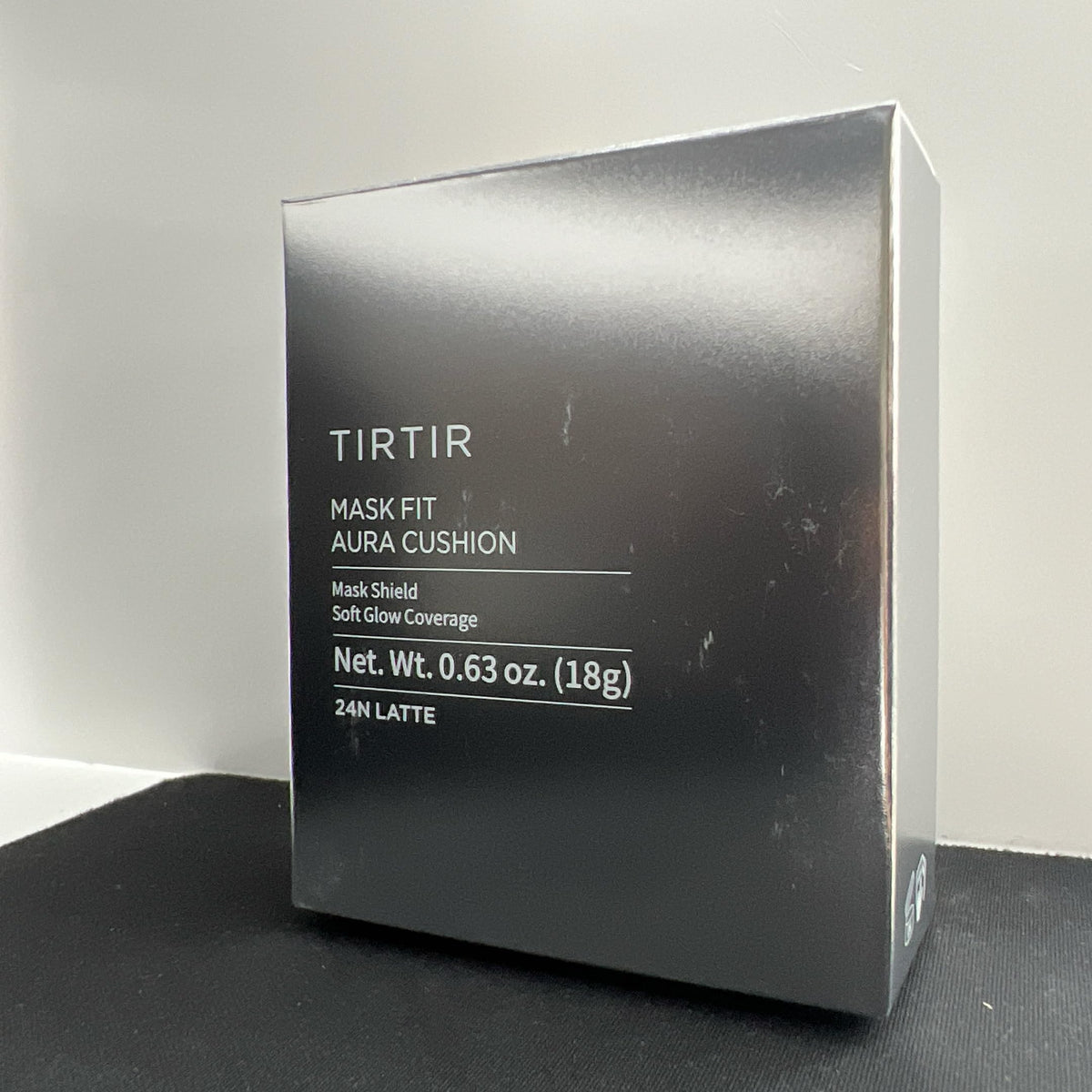 TIRTIR Mask Fit Aura Silver Cushion glow-closeup captures radiant sheen