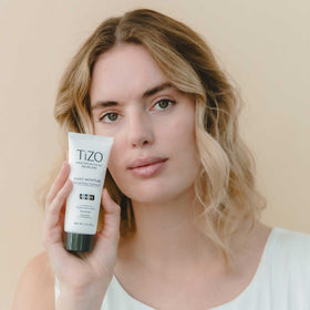 Front view of TIZO Daily Moisture packaging signaling daily use
