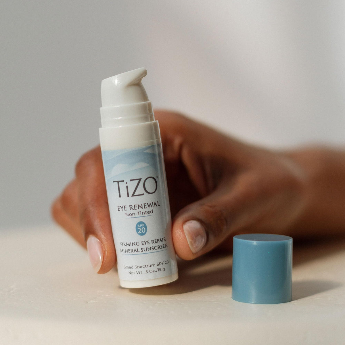 TIZO Eye Renewal SPF20 image emphasizing UVA/UVB protection for delicate eye skin.