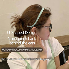 TOBATOBA headband with teeth secures hair and prevents slipping.