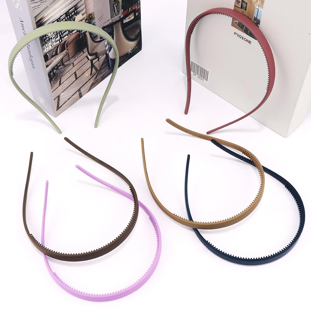 TOBATOBA headband ideal for travel and casual outings, keeping hair away from the face.
