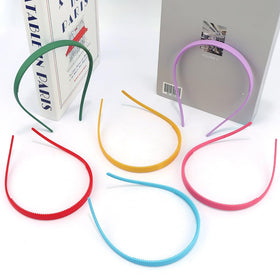 TOBATOBA color set offers versatile styling to match outfits.