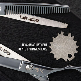 Tokko Ronin protective leather case keeps shears secure.