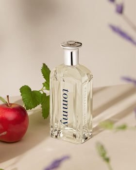 Tommy Hilfiger Tommy EDT front label highlighting classic fougere style.