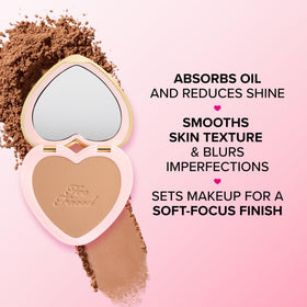 Too Faced pore-blurring powder compact helps minimize the appearance of pores.