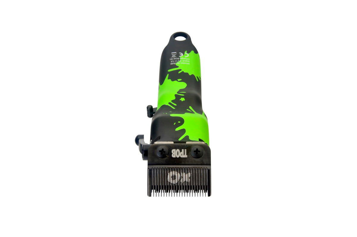 TPOB Slime 2 Splatt Charging Stand keeps the clipper ready.