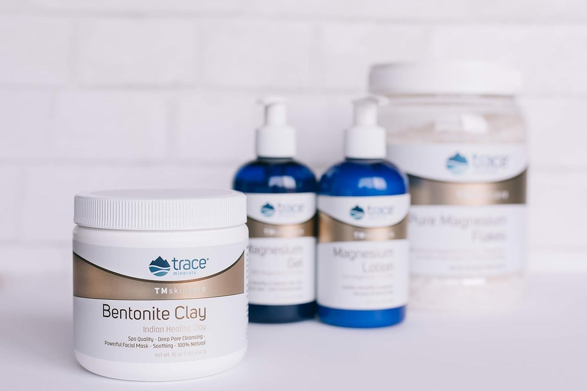 Trace Minerals Bentonite Clay Mask spread reveals silky paste ready for application.