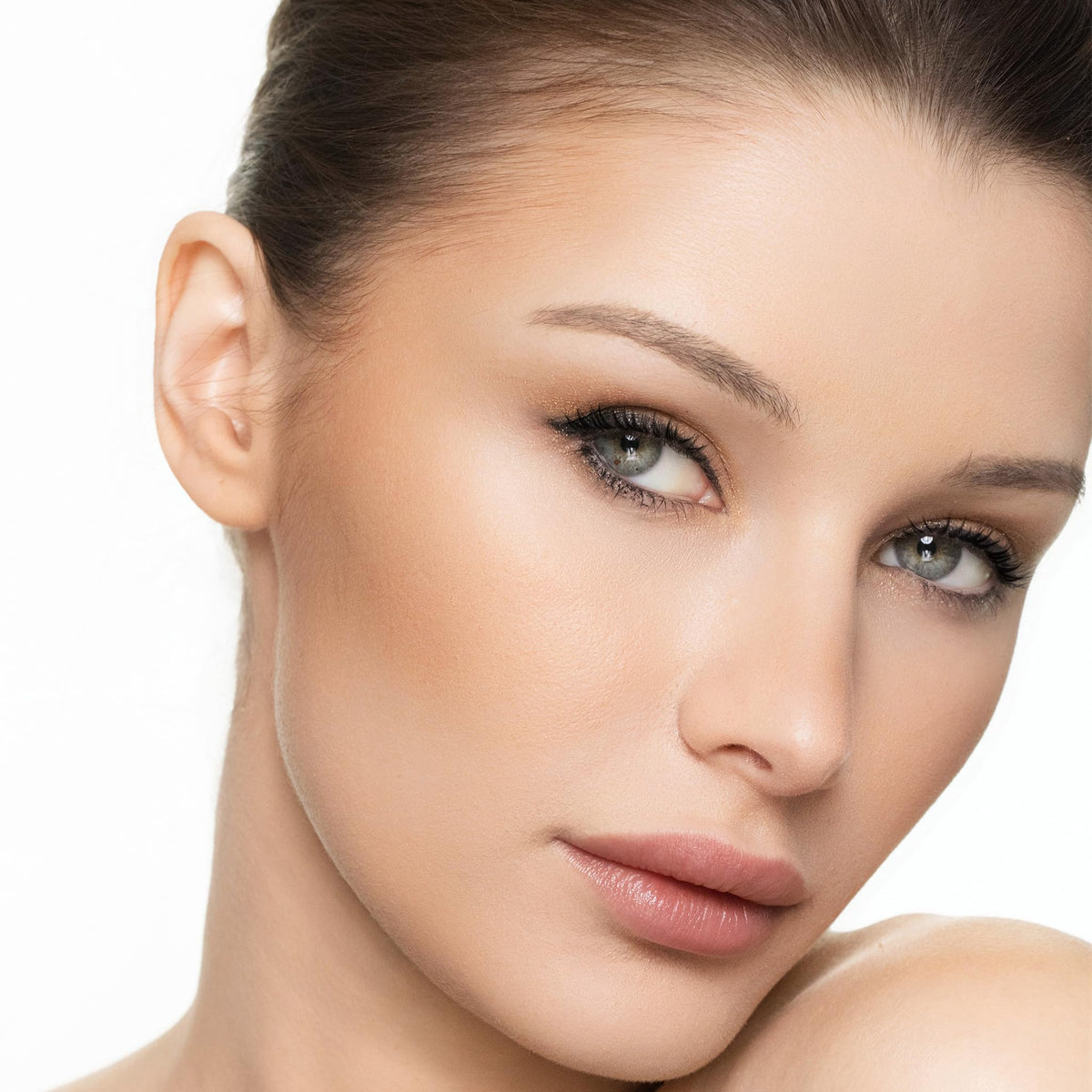 Trish McEvoy Dual Resort Bronzer Refill lighter shade for soft dusting on cheeks