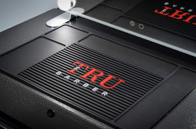 TRU BARBER Organizer Mat anti-slip texture keeps items steady during trims.