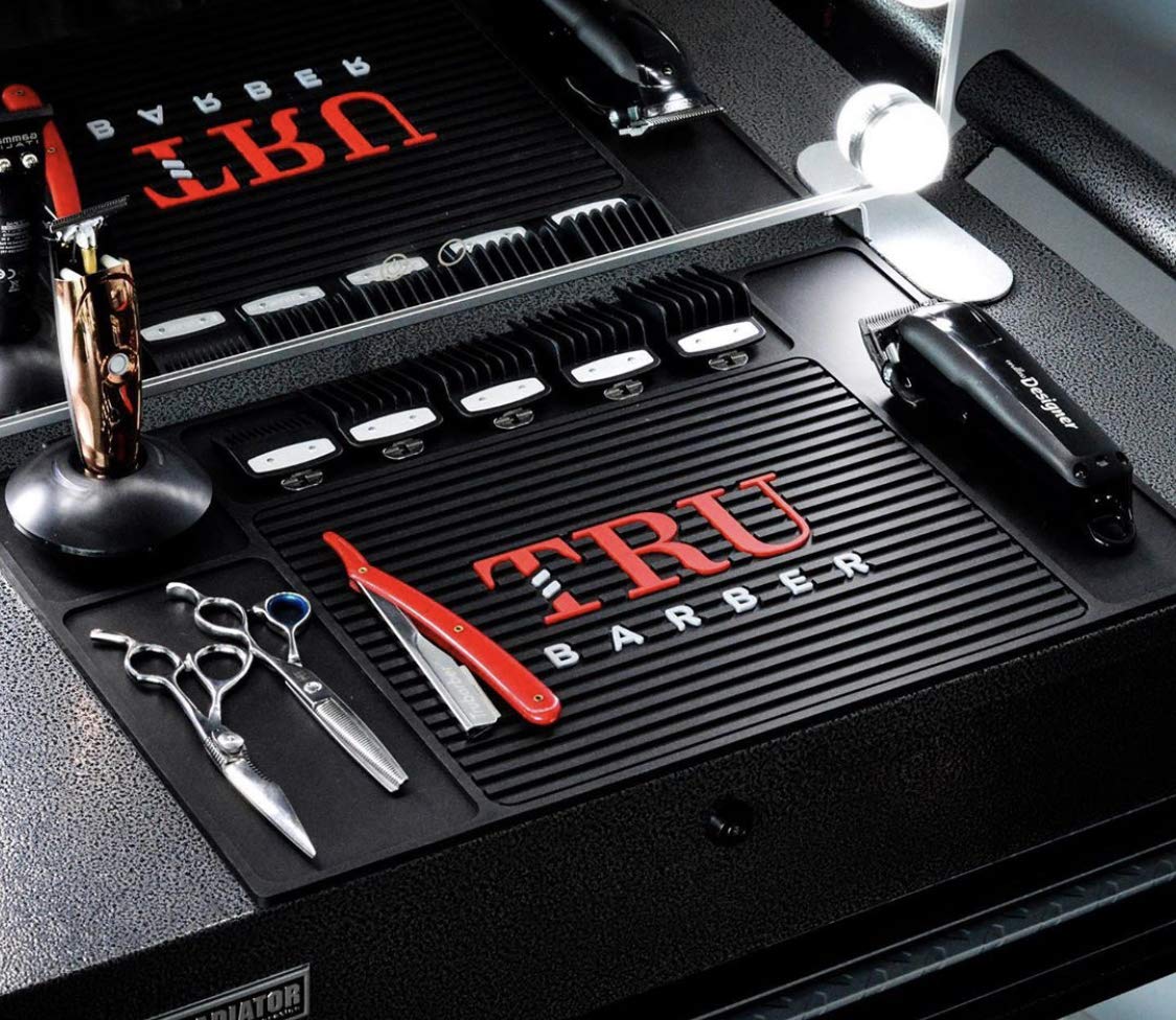 TRU BARBER Organizer Mat compartments detail shows dedicated tool slots for quick access.
