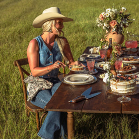 Texas Cedar accent brings outdoorsy warmth for weekend adventures