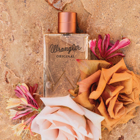 Wrangler Original embossed W on glass conveys a luxury look.