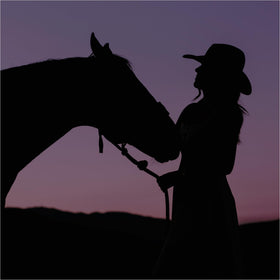 Tru Western Yellowstone Dusk blends merlot and herbs for a cozy, warm profile.