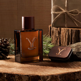 Pulse-point swirls for a subtle, lasting fragrance trail.
