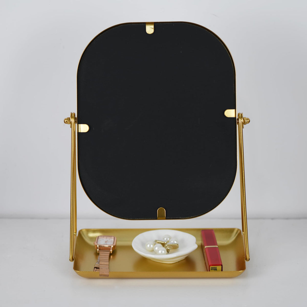 Tstarer gold finish adds modern elegance to any room decor.