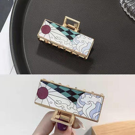 Ttdesefu daily-use hair clip for washing face or workouts.