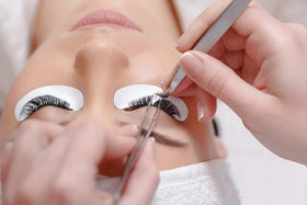 TUBeauty Sky Glue S+ long-lasting hold of 6-8 weeks for client lashes.