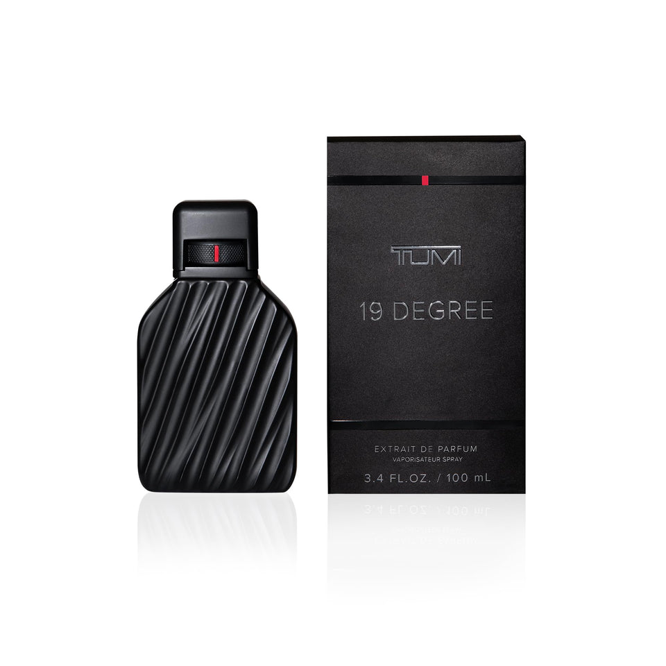 TUMI 19 Degree bottle close-up with amber and leather accents for a bold impression
