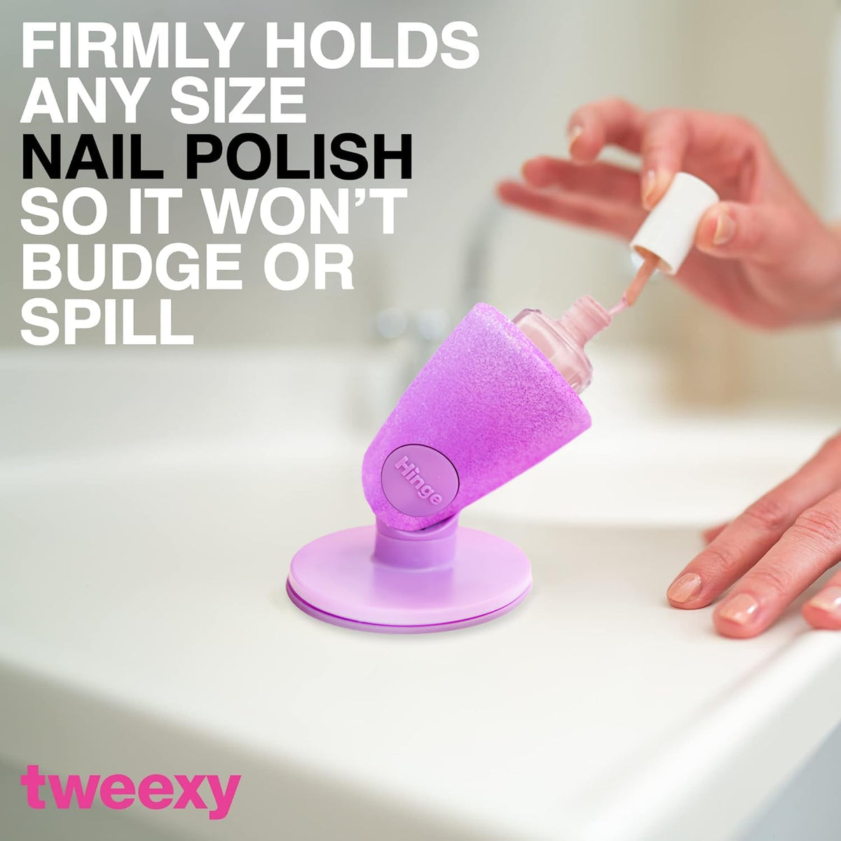 Tweexy Hinge fits diverse bottle shapes with a silicone grip.