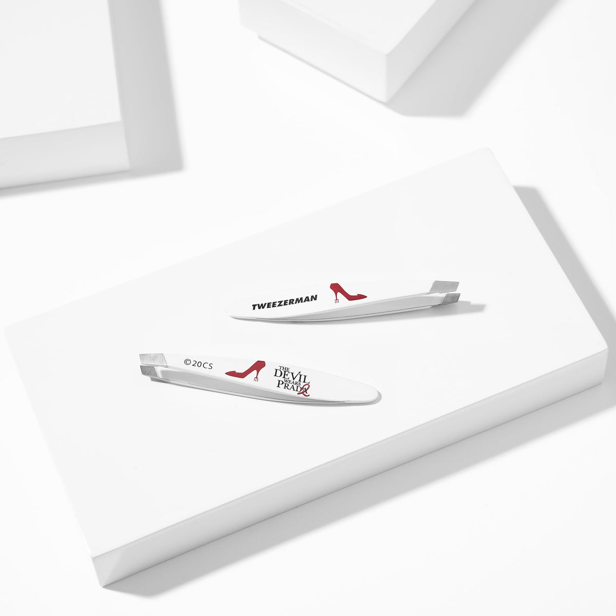 Tweezerman Devil Wears Prada 2 Mini Slant Tweezer precise tips aligned for effortless removal