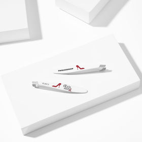 Tweezerman Devil Wears Prada 2 Mini Slant Tweezer precise tips aligned for effortless removal