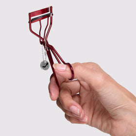 Tweezerman Devil Wears Prada 2 refill pads pack supports ongoing curl performance.