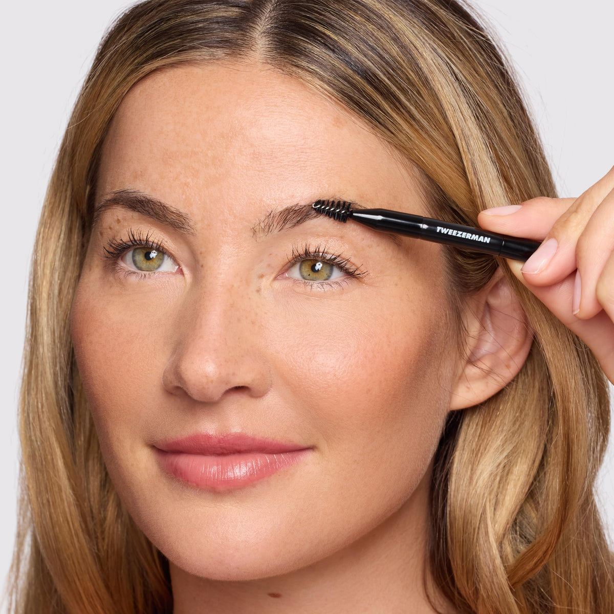Tweezerman brow spoolie end for blending and shaping